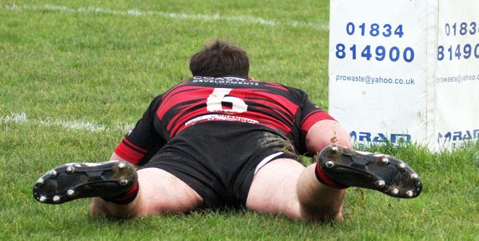 Hywel Baker dives over for first try. Picture by Susan McKehon